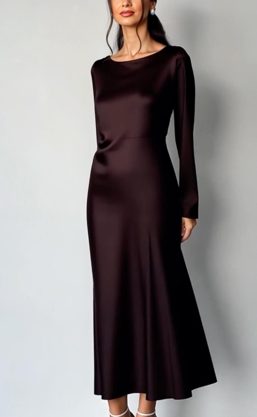 Vestido a medida en chocolate