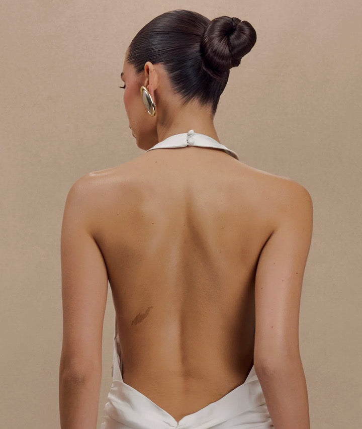 Vestido de seda estilo halter personalizado