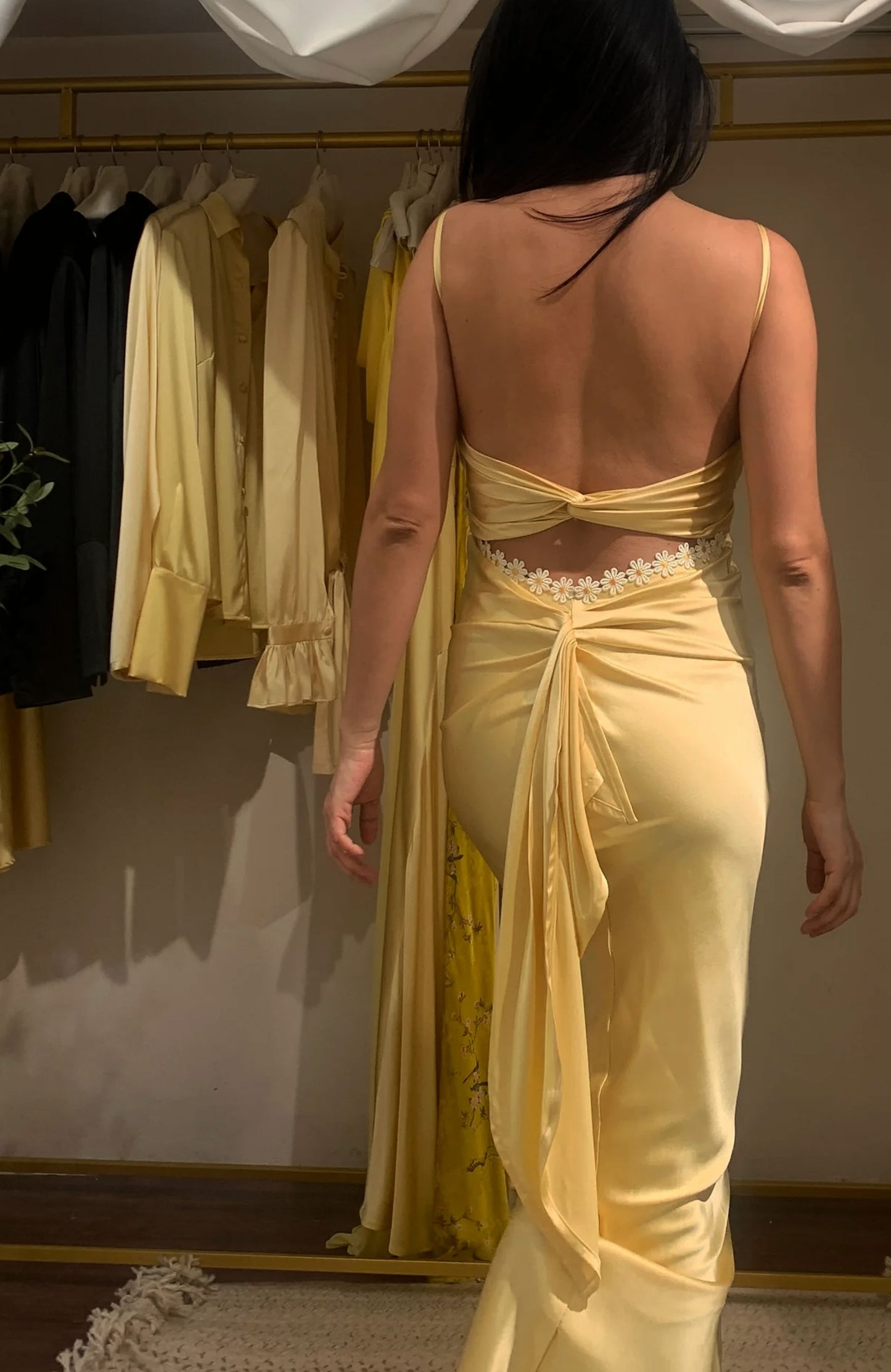 Vestido Cherie Bordado con Margaritas