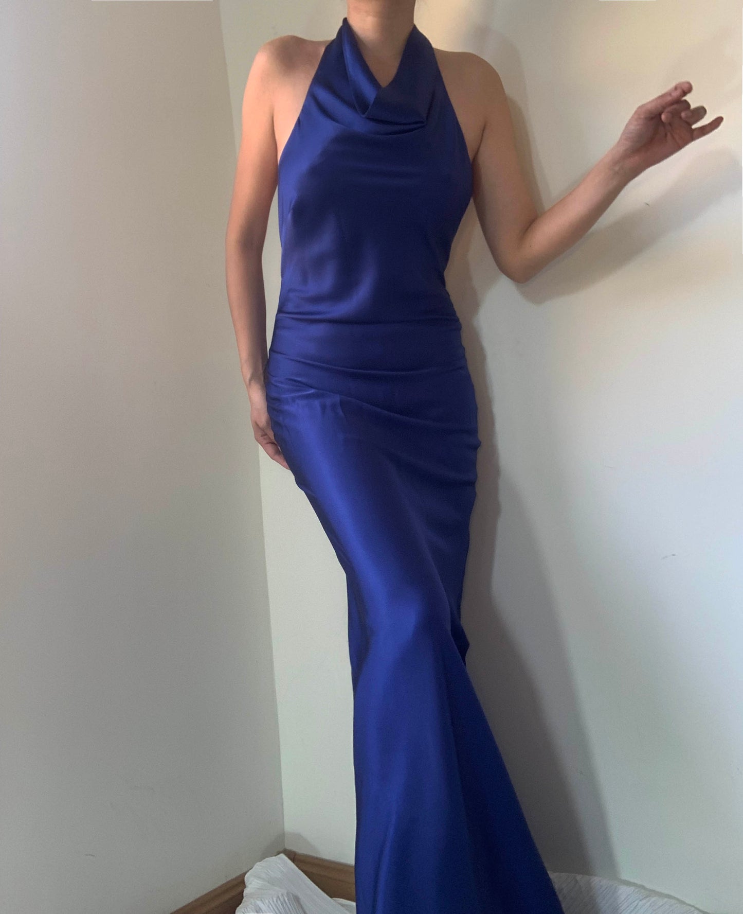 Vestido largo de seda morera Hayleigh