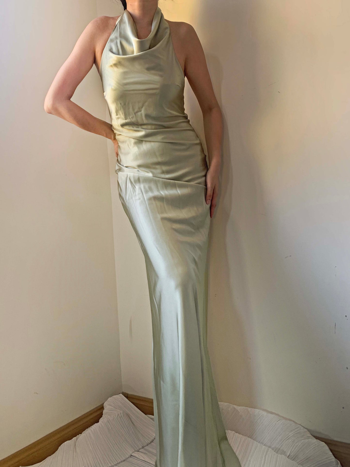 Vestido largo de seda morera Hayleigh